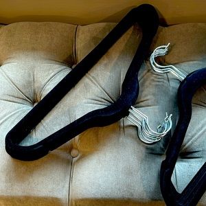 Set of 20 velvet hangers